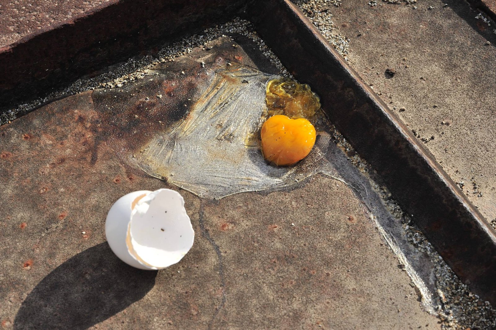 Diario Jaén te descubre si se puede freir un huevo a 44º