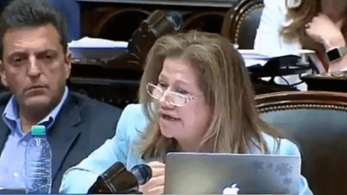 noticia-diputado-argentino !Consigue tirar la botella con la mente!