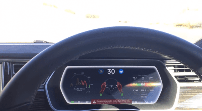 tesla Eso sucede cuando te duermes conduciendo un Tesla en piloto automático