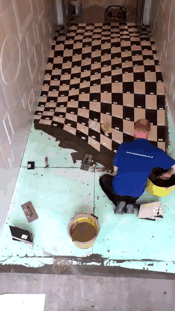 Ilusión óptica en el suelo para que la gente no corra por él