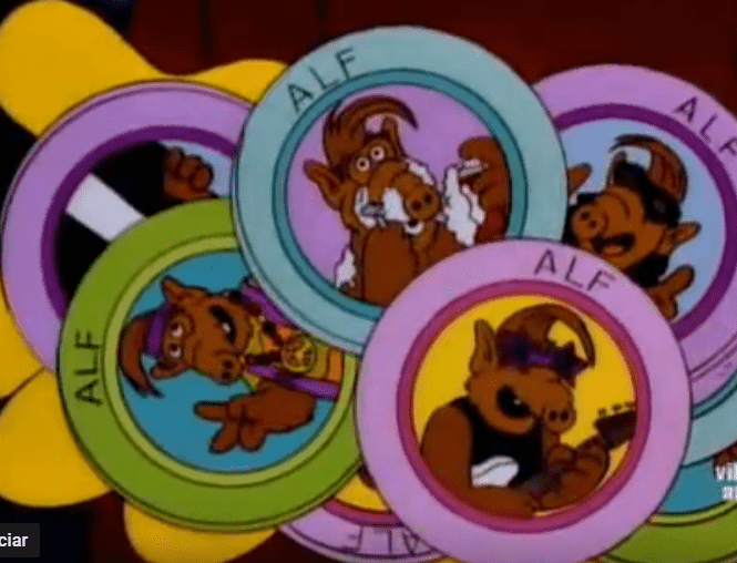 ¿Te acuerdas de Alf? ¡Ha vuelto! ¡Y en forma de chapas!