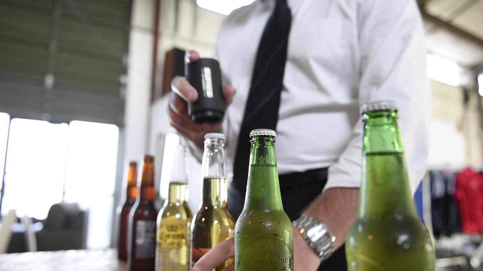 7857 El mejor abridor de botellas "Decapitador de botellas"