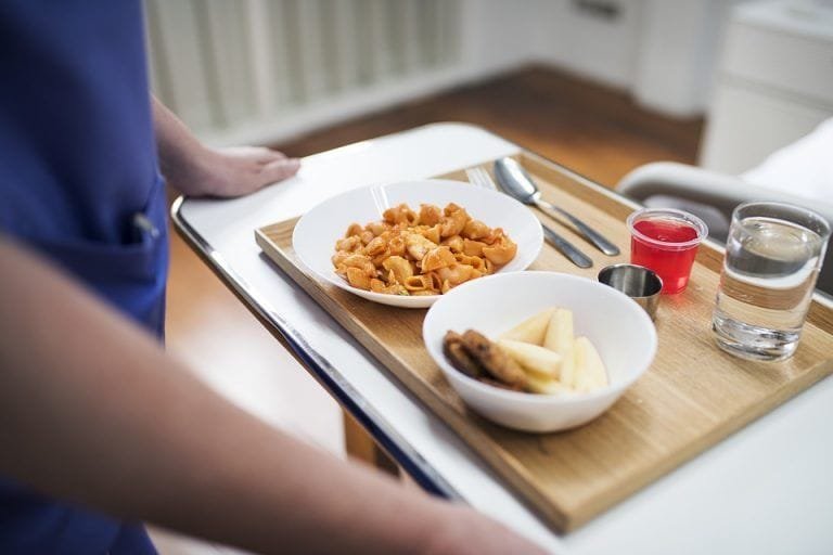 ¿Cómo se come en los hospitales españoles?  