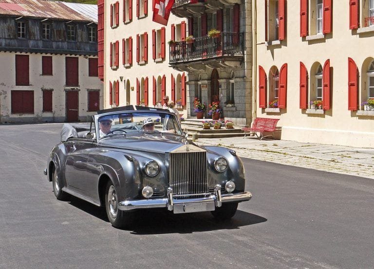 Sale a subasta el Rolls-Royce descapotable de Frank Sinatra