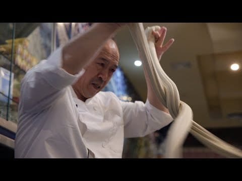 el-comidista-el-espectaculo-de-los-fideos-chinos-hechos-a-mano-1 EL COMIDISTA | El espectáculo de los fideos chinos hechos a mano