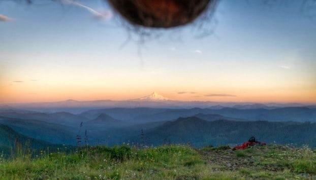 modass Nutscaping, la asquerosa moda de sacar fotos a bellos paisajes con los testículos colgando