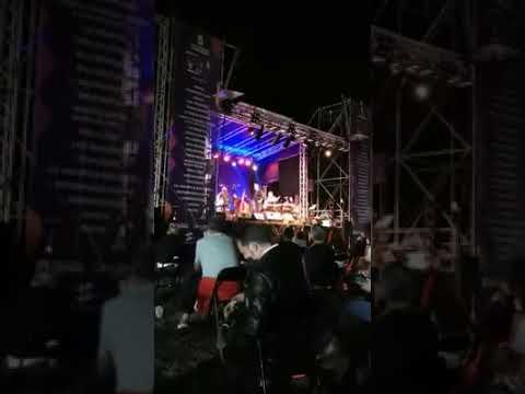 El vergonzoso trato del cantante Loquillo a un vigilante de seguridad en un concierto