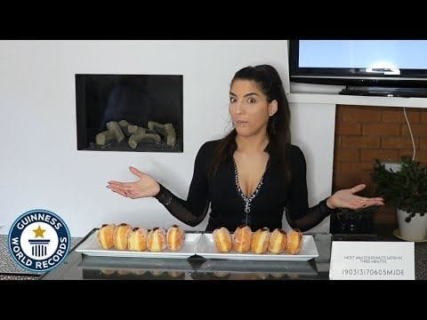 Guinness World Records de comer donuts rellenos más rápido