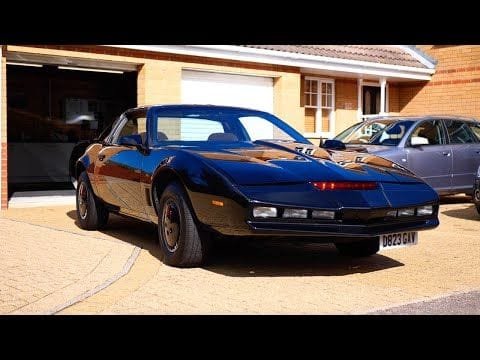 Un Super Fan recrea una copia exacta de Kitt el coche fantástico