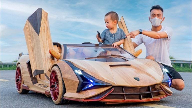 Un padre le construye un Lamborghini Sián Roadster de madera a su hijo