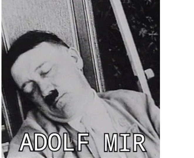 El Meme de Adolf Mir: La Incongruencia de Hitler Durmiendo en el Humor Contemporáneo
