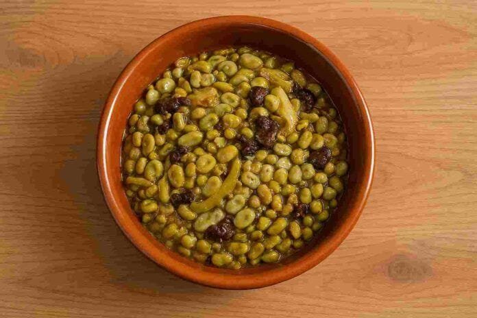 Aprende a preparar habas a la catalana paso a paso. Una receta tradicional, fácil y sabrosa con todo el sabor de la cocina catalana. habas a la catalana